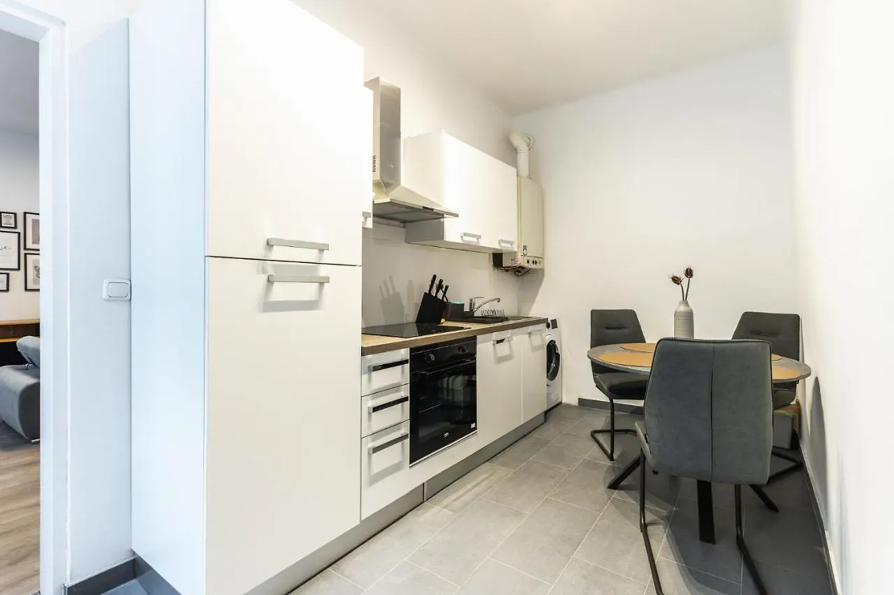 Modern And Lovely Apartment Next To Subway Station Vienna 0*,