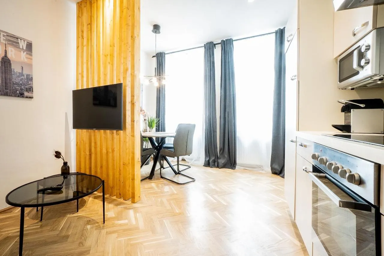 Modern And Lovely Apartment Next To Subway Station Vienna