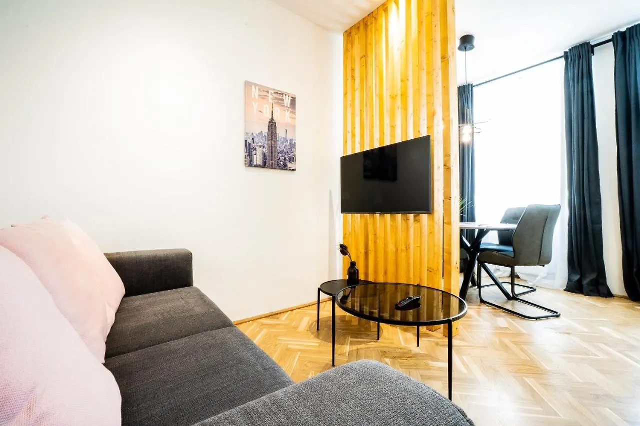 Modern And Lovely Apartment Next To Subway Station Vienna