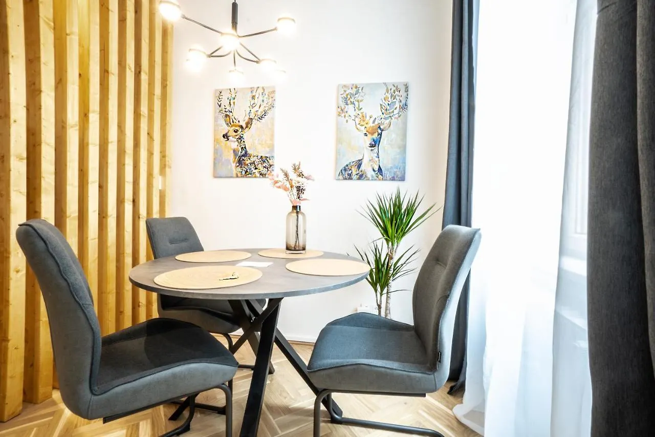 Modern And Lovely Apartment Next To Subway Station Vienna