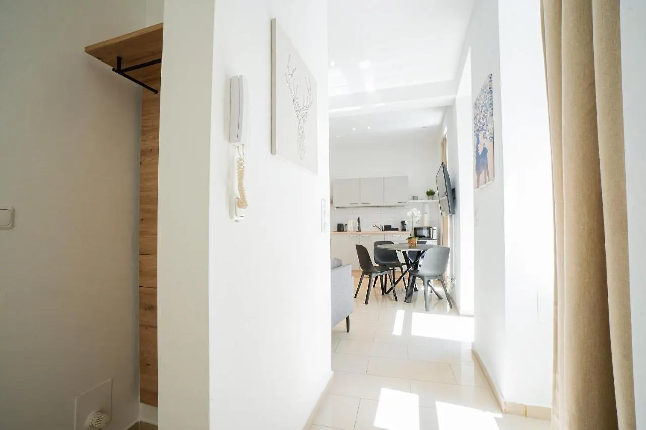Modern And Lovely Apartment Next To Subway Station Vienna