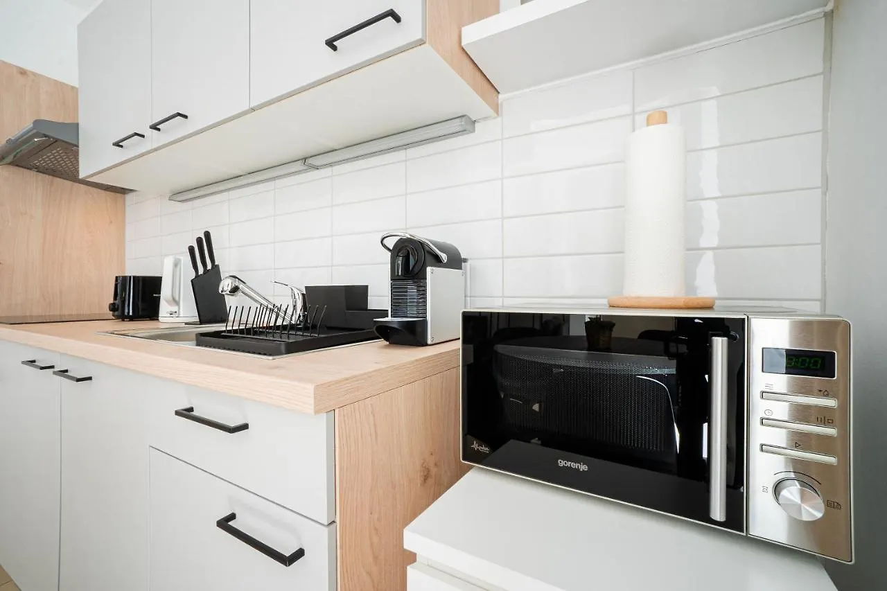 Modern And Lovely Apartment Next To Subway Station Vienna